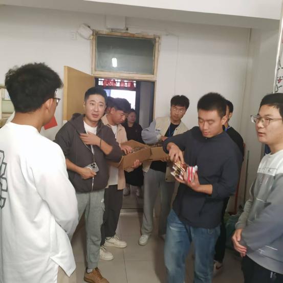 温情常在 暖心中秋